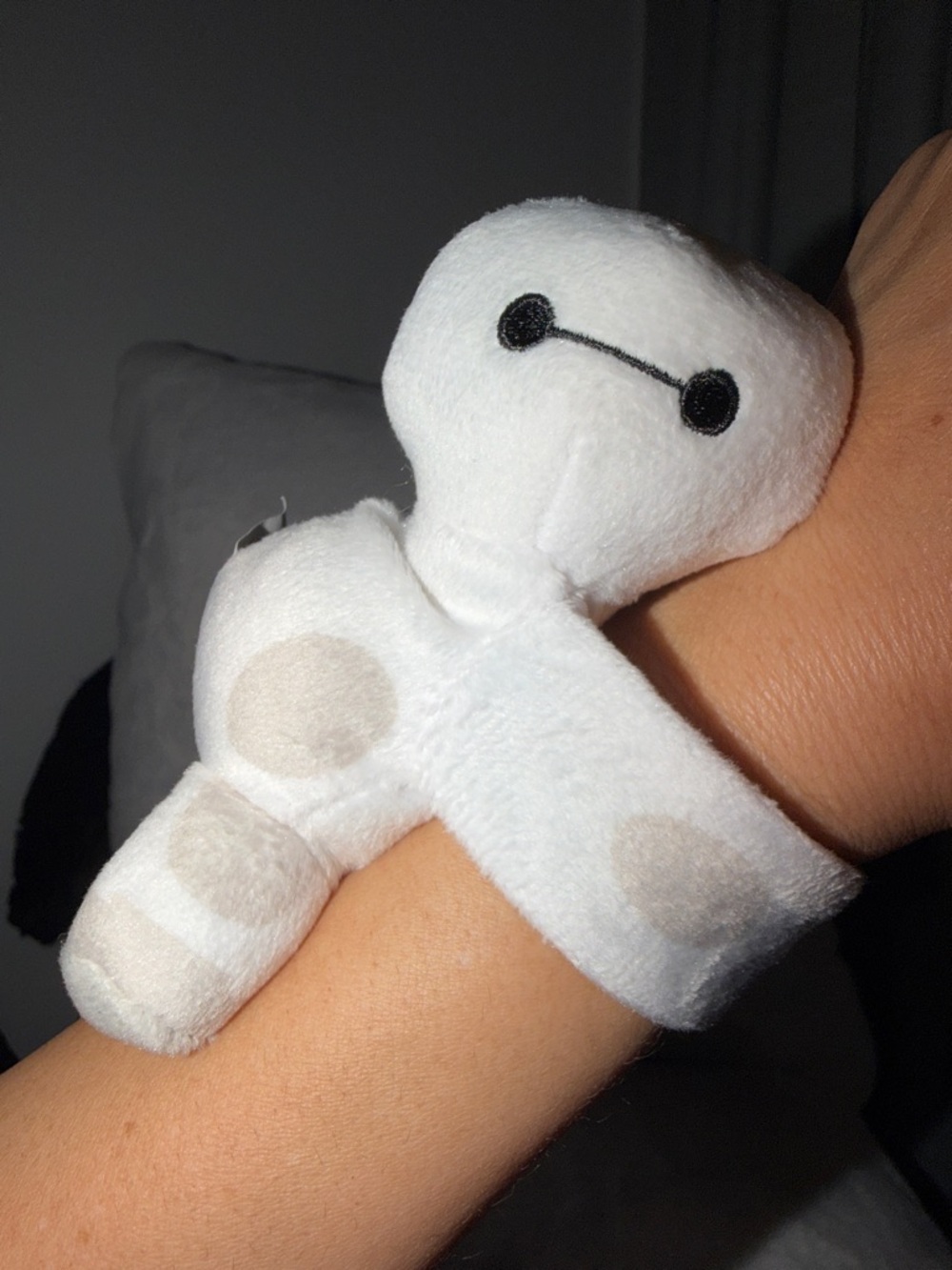 Disney Cutie Cuff Steering Wheel Buddy Baymax Bracelet Jewelry Stuffed Plush - Picture 4 of 9